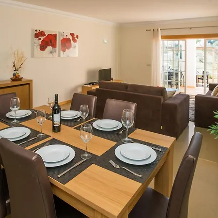 Feriehus Charming Family Townhouse In Albufeira, Algarve