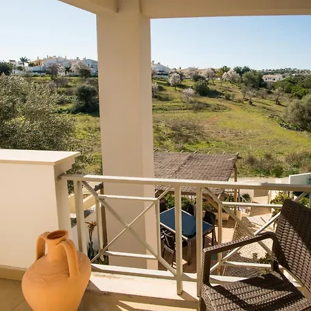 Feriehus Charming Family Townhouse In Albufeira, Algarve *