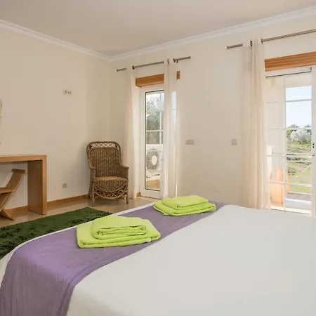 Charming Family Townhouse In Albufeira, Algarve Σπίτι διακοπών Αλμπουφέιρα
