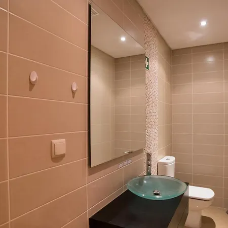 Charming Family Townhouse In Albufeira, Algarve * Αλμπουφέιρα